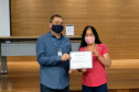 Beneficiados pelo projeto receberam certificado simbólico de participação. Foto: Sanepar