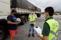 A empresa pública Portos do Paraná dá início à campanha para orientar os trabalhadores portuários, prestadores de serviços e caminhoneiros quanto ao teste do etilômetro, que passa ser realizado a partir do próximo dia 30. O etilômetros é o equipamento utilizado para fazer o exame que indica a concentração de álcool no ar exalado dos pulmões de quem é testado.