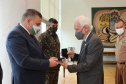 O governador em exercicio Darci Piana entrega nesta quarta-feira (11) a Medalha do Merito da Casa Militar ao lado do  Chefe da Casa Militar Tenente-Coronel Welby Pereira Sales para o Secretário da Segurança Pública do Paraná, coronel Romulo Marinho Soares, Presidente do Tribunal de Justiça, desembargador Adalberto Jorge Xisto Pereira e para o comandante da 5ª Divisão do Exército Brasileiro, general Carlos José Russo Assumpção Penteado.   Curitiba, 27/08/2020 -  Foto: Geraldo Bubniak/AEN
