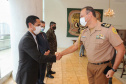O governador em exercicio Darci Piana entrega nesta quarta-feira (11) a Medalha do Merito da Casa Militar ao lado do  Chefe da Casa Militar Tenente-Coronel Welby Pereira Sales para o Secretário da Segurança Pública do Paraná, coronel Romulo Marinho Soares, Presidente do Tribunal de Justiça, desembargador Adalberto Jorge Xisto Pereira e para o comandante da 5ª Divisão do Exército Brasileiro, general Carlos José Russo Assumpção Penteado.   Curitiba, 27/08/2020 -  Foto: Geraldo Bubniak/AEN