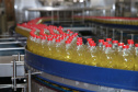 FEITO NO PARANA - Coamo cooperativa agro-industrial , a maior cooperativa da América Latina, com sede em Campo Mourão. Tem na linha alimentícia as marcas Primê, Sollus, Dualis e Anniela produz óleo de soja refinado, café torrado e moído, margarinas, farinha de trigo e gordura vegetal hidrogenada. 09/10/2020 - Foto: Geraldo Bubniak/AEN
