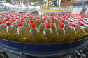 FEITO NO PARANA - Coamo cooperativa agro-industrial , a maior cooperativa da América Latina, com sede em Campo Mourão. Tem na linha alimentícia as marcas Primê, Sollus, Dualis e Anniela produz óleo de soja refinado, café torrado e moído, margarinas, farinha de trigo e gordura vegetal hidrogenada. 09/10/2020 - Foto: Geraldo Bubniak/AEN