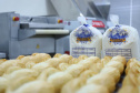 Em Ponta Grossa, o moinho Herança Holandesa, do grupo Unium - que reúne as cooperativas Frísia, Castrolanda e Capal - foi pensado para produzir farinhas especiais para linhas industriais do mercado B2B, como é conhecida a produção para outras marcas.
No entanto, em 2017, a empresa investiu em tecnologia, ampliou seu mix e iniciou a produção de farinhas para uso doméstico.