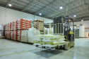 Em Ponta Grossa, o moinho Herança Holandesa, do grupo Unium - que reúne as cooperativas Frísia, Castrolanda e Capal - foi pensado para produzir farinhas especiais para linhas industriais do mercado B2B, como é conhecida a produção para outras marcas.
No entanto, em 2017, a empresa investiu em tecnologia, ampliou seu mix e iniciou a produção de farinhas para uso doméstico.