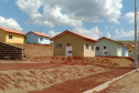 Quarenta famílias de Marmeleiro, município na região Sudoeste do Paraná, realizaram nesta quarta-feira (25) o sonho da casa própria. Elas foram beneficiadas por um projeto habitacional do Governo do Estado, feito em parceria com a prefeitura, com investimentos de aproximadamente R$ 2,6 milhões. Foto: Cohapar