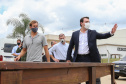 O governador Carlos Massa Ratinho Junior e o Ministro do Desenvolvimento Regional, Rogério Marinho  visitam nesta quinta-feira (1), em Araucaria a  TecVerde empresa da área de Construção Civil que executa edificações em Wood Frame.Araucaria, 10/12/2020 - Foto: Geraldo Bubniak/AEN