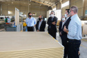 O governador Carlos Massa Ratinho Junior e o Ministro do Desenvolvimento Regional, Rogério Marinho  visitam nesta quinta-feira (1), em Araucaria a  TecVerde empresa da área de Construção Civil que executa edificações em Wood Frame.Araucaria, 10/12/2020 - Foto: Geraldo Bubniak/AEN