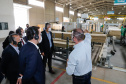 O governador Carlos Massa Ratinho Junior visitou nesta quinta-feira (10), ao lado do ministro do Desenvolvimento Regional, Rogério Marinho, a sede da construtora Tecverde, em Araucária, na Região Metropolitana de Curitiba (RMC). A empresa paranaense, fundada em 2009, é especialista no uso de uma tecnologia de origem alemã, baseada no uso da madeira, que pode acelerar a construção de casas populares.