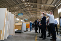 O governador Carlos Massa Ratinho Junior visitou nesta quinta-feira (10), ao lado do ministro do Desenvolvimento Regional, Rogério Marinho, a sede da construtora Tecverde, em Araucária, na Região Metropolitana de Curitiba (RMC). A empresa paranaense, fundada em 2009, é especialista no uso de uma tecnologia de origem alemã, baseada no uso da madeira, que pode acelerar a construção de casas populares.