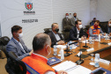 O governador Carlos Massa Ratinho Junior se reuniu nesta quinta-feira (10) com o ministro do Desenvolvimento Regional, Rogério Marinho, e o secretário nacional de Proteção e Defesa Civil, Alexandre Lucas Alves, no Palácio Iguaçu, para discutir a evolução da crise hídrica e o financiamento de projetos para os próximos meses. Os coordenadores estaduais de Defesa Civil do Paraná, Santa Catarina e Rio Grande do Sul também participaram do encontro.  Foto: Jonathan Campos/AEN