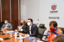 O governador Carlos Massa Ratinho Junior se reuniu nesta quinta-feira (10) com o ministro do Desenvolvimento Regional, Rogério Marinho, e o secretário nacional de Proteção e Defesa Civil, Alexandre Lucas Alves, no Palácio Iguaçu, para discutir a evolução da crise hídrica e o financiamento de projetos para os próximos meses. Os coordenadores estaduais de Defesa Civil do Paraná, Santa Catarina e Rio Grande do Sul também participaram do encontro.  Foto: Jonathan Campos/AEN