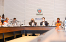 O governador Carlos Massa Ratinho Junior se reuniu nesta quinta-feira (10) com o ministro do Desenvolvimento Regional, Rogério Marinho, e o secretário nacional de Proteção e Defesa Civil, Alexandre Lucas Alves, no Palácio Iguaçu, para discutir a evolução da crise hídrica e o financiamento de projetos para os próximos meses. Os coordenadores estaduais de Defesa Civil do Paraná, Santa Catarina e Rio Grande do Sul também participaram do encontro.