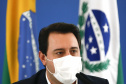 O governador Carlos Massa Ratinho Junior destacou nesta sexta-feira (11) que o Paraná está preparado para a campanha de vacinação contra o novo coronavírus assim que as vacinas forem aprovadas pelos órgãos reguladores. Ele também disse que a imunização respeitará o calendário nacional, que o Estado continua conversando com laboratórios e que tem R$ 200 milhões disponíveis para eventual aquisição, se necessário.Foto: Jonathan Campos/AEN