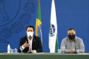 O governador Carlos Massa Ratinho Junior destacou nesta sexta-feira (11) que o Paraná está preparado para a campanha de vacinação contra o novo coronavírus assim que as vacinas forem aprovadas pelos órgãos reguladores. Ele também disse que a imunização respeitará o calendário nacional, que o Estado continua conversando com laboratórios e que tem R$ 200 milhões disponíveis para eventual aquisição, se necessário.Foto: Jonathan Campos/AEN