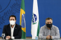O governador Carlos Massa Ratinho Junior destacou nesta sexta-feira (11) que o Paraná está preparado para a campanha de vacinação contra o novo coronavírus assim que as vacinas forem aprovadas pelos órgãos reguladores. Ele também disse que a imunização respeitará o calendário nacional, que o Estado continua conversando com laboratórios e que tem R$ 200 milhões disponíveis para eventual aquisição, se necessário.Foto: Jonathan Campos/AEN