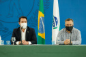 O governador Carlos Massa Ratinho Junior destacou nesta sexta-feira (11) que o Paraná está preparado para a campanha de vacinação contra o novo coronavírus assim que as vacinas forem aprovadas pelos órgãos reguladores. Ele também disse que a imunização respeitará o calendário nacional, que o Estado continua conversando com laboratórios e que tem R$ 200 milhões disponíveis para eventual aquisição, se necessário.
