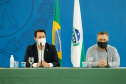 O governador Carlos Massa Ratinho Junior destacou nesta sexta-feira (11) que o Paraná está preparado para a campanha de vacinação contra o novo coronavírus assim que as vacinas forem aprovadas pelos órgãos reguladores. Ele também disse que a imunização respeitará o calendário nacional, que o Estado continua conversando com laboratórios e que tem R$ 200 milhões disponíveis para eventual aquisição, se necessário.