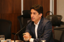 O governador Carlos Massa Ratinho Junior participa  nesta segunda-feira (14)  de videoconferencia com secretarios e empresarios  sobre o Plano Estadual de Retomada e Desenvolvimento Economico, no Palacio Iguacu. Na foto, secretário de Estado do Planejamento e Projetos Estruturantes, Valdemar Bernardo Jorge Curitiba, 14/11/2020. Foto: Geraldo Bubniak/AEN