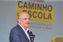 O governador Carlos Massa Ratinho Junior realiza nesta terca-feira (15), a entrega 45 Ônibus Rural Escolar acompanhado do ministro da Educação, Milton Ribeiro e do secretario de Educacao Renato Feder. Curitiba, 15/11/2020. Foto: Geraldo Bubniak/AEN