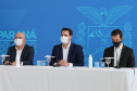 O governador Carlos Massa Ratinho Junior participa  nesta terca-feira (15), de coletiva de imprensa   para esclarecer dúvidas sobre o retorno presencial das aulas na Rede Pública de Ensino do Paraná,  acompanhado do ministro da Educação, Milton Ribeiro e do secretario de Educacao Renato Feder. Curitiba, 15/11/2020. Foto: Geraldo Bubniak/AEN