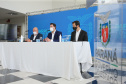O governador Carlos Massa Ratinho Junior participa  nesta terca-feira (15), de coletiva de imprensa   para esclarecer dúvidas sobre o retorno presencial das aulas na Rede Pública de Ensino do Paraná,  acompanhado do ministro da Educação, Milton Ribeiro e do secretario de Educacao Renato Feder. Curitiba, 15/11/2020. Foto: Geraldo Bubniak/AEN