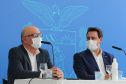 O governador Carlos Massa Ratinho Junior participa  nesta terca-feira (15), de coletiva de imprensa   para esclarecer dúvidas sobre o retorno presencial das aulas na Rede Pública de Ensino do Paraná,  acompanhado do ministro da Educação, Milton Ribeiro e do secretario de Educacao Renato Feder. Curitiba, 15/11/2020. Foto: Geraldo Bubniak/AEN