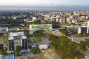 De janeiro a outubro deste ano, o governo do estado do Paraná economizou R$ 71,4 milhões com o estabelecimento do teletrabalho. A redução de gastos é referente á economia gerada nas viagens e também nas despesas fixas correntes da estrutura governamental. Os resultados foram apresentados pelo Grupo de Trabalho Inovação na Gestão de Pessoas, que analisou o impacto do teletrabalho no período da pandemia.Foto: José Fernando Ogura/AEN