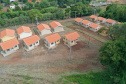 As 20 casas populares do conjunto habitacional erguido no bairro Jardim Planalto em Guaraniaçu, na região Oeste do Estado, serão entregues no começo de 2021. O empreendimento é uma parceria do Governo do Paraná, da Itaipu Binacional e da prefeitura do município e recebeu investimento de R$ 1.035.744,30. Ele se soma a projetos similares que estão em andamento em outros 15 municípios. - 02-12-2020 -  Foto: Alessandro Vieira/ AEN