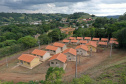 As 20 casas populares do conjunto habitacional erguido no bairro Jardim Planalto em Guaraniaçu, na região Oeste do Estado, serão entregues no começo de 2021. O empreendimento é uma parceria do Governo do Paraná, da Itaipu Binacional e da prefeitura do município e recebeu investimento de R$ 1.035.744,30. Ele se soma a projetos similares que estão em andamento em outros 15 municípios. - 02-12-2020 -  Foto: Alessandro Vieira/ AEN