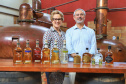 Balas, pescados e cachaça: a riqueza dos produtos do Litoral.Fulgencio Torres e Gisele Busnardo/. Foto Jose Fernando Ogurau/AEN