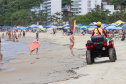 O Corpo de Bombeiros divulgou nesta quarta-feira (20/01) o balanço de atividades e ocorrências atendidas nos primeiros 30 dias de verão no Litoral do estado (do dia 19 de dezembro até o dia 18 de janeiro). O comparativo com o mesmo período da temporada anterior mostra que os afogamentos tiveram queda de 11% (de 569 foi para 506), e houve o dobro de óbitos (de 03 foi para 06). O balanço mostra ainda que as mortes por afogamento ocorreram em áreas não protegidas por guarda-vidas.  Foto:SESP