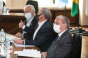 Representantes do setor produtivo paranaense, do Governo do Estado, do Ministério da Infraestrutura e a bancada de deputados federais discutiram nesta segunda-feira (25) o modelo de concessão do novo Anel de Integração do Estado, que deve entrar em leilão até o final deste ano. Foto: Gelson Bampi
