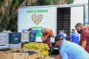 Permissionários atacadistas da Ceasa Curitiba fazem doação 25 toneladas de alimentos para entidades beneficentes de Curitiba e Região Metropolitana, além de famílias atingidas pelas chuvas em Irati, na região Centro-Sul do Estado. - Curitiba, 29/01/2021 - Foto: Veldelino Pontes