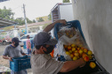 Vítimas da chuva recebem 25 toneladas de alimentos do Ceasa Paraná . IRATI.

Foto: Gilson Abreu/AEN