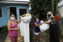 Vítimas da chuva recebem 25 toneladas de alimentos do Ceasa Paraná . IRATI.

Foto: Gilson Abreu/AEN