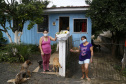Vítimas da chuva recebem 25 toneladas de alimentos do Ceasa Paraná . IRATI.

Foto: Gilson Abreu/AEN