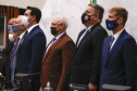 O governador Carlos Massa Ratinho Junior participou nesta segunda-feira (1º) da posse da nova Mesa Diretora da Assembleia Legislativa do Paraná para o biênio 2021/2022. Será a 19ª Legislatura da Casa e a quarta presidência consecutiva do deputado estadual Ademar Traiano.
Foto:Jonathan Campos/AEN