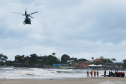 Em 45 dias de atuação no Litoral, na temporada Verão Consciente, o Batalhão de Polícia Militar de Operações Aéreas (BPMOA) realizou mais de 100 missões e o atendimento de 39 vítimas. - Foto: Divulgação BPMOA/SESP