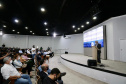 Foz do Iguaçu e Cascavel, no Oeste do Estado, agora têm representações locais da Invest Paraná, agência do promoção e prospecção de novos negócios e investimentos no Estado. A oficialização dessas novas representações foi feita pelo vice-governador Darci Piana nesta quinta-feira (4). Ele assinou termos de cooperação com representantes dos dois municípios.Foto: Camila Tonett
