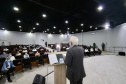 Foz do Iguaçu e Cascavel, no Oeste do Estado, agora têm representações locais da Invest Paraná, agência do promoção e prospecção de novos negócios e investimentos no Estado. A oficialização dessas novas representações foi feita pelo vice-governador Darci Piana nesta quinta-feira (4). Ele assinou termos de cooperação com representantes dos dois municípios.Foto: Camila Tonett