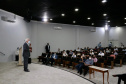 Foz do Iguaçu e Cascavel, no Oeste do Estado, agora têm representações locais da Invest Paraná, agência do promoção e prospecção de novos negócios e investimentos no Estado. A oficialização dessas novas representações foi feita pelo vice-governador Darci Piana nesta quinta-feira (4). Ele assinou termos de cooperação com representantes dos dois municípios.Foto: Camila Tonett