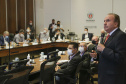 O presidente da cooperativa Lar, Irineo da Costa Rodrigues, apresentou nesta quarta-feira (10) ao governador Carlos Massa Ratinho Junior e aos secretários de Estado um plano de investimento de R$ 2,412 bilhões até 2024 na suinocultura e na avicultura, com previsão de dobrar a quantidade de funcionários diretos e alcançar 26 mil contratados. -  Curitiba, 10/02/2021  -  Foto: Jonathan Campos/AEN