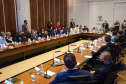 Deputados, prefeitos e lideranças do Sudoeste participaram de reunião sobre a revitalização da PRC-280 e a inclusão da rodovia no pacote de concessões do Governo Federal. O encontro contou com o vice-governador Darci Piana, o chefe da Casa Civil, Guto Silva; o secretário estadual de Infraestrutura e Logística, Sandro Alex, e o diretor-geral do DER-PR, Fernando Furiatti.  Foto: Guilherme Flores