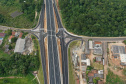 O governador Carlos Massa Ratinho Junior participou nesta quinta-feira (11) da inauguração do viaduto de acesso a Piraí do Sul e ao Santuário Nossa Senhora das Brotas, nos Campos Gerais. Ele está localizado no km 256 da PR-151 e foi construído em apenas dez meses pela concessionária CCR RodoNorte, que administra a ligação entre Ponta Grossa e Jaguariaíva.Foto: Alessandro Vieira/AEN