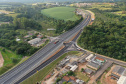 O governador Carlos Massa Ratinho Junior participou nesta quinta-feira (11) da inauguração do viaduto de acesso a Piraí do Sul e ao Santuário Nossa Senhora das Brotas, nos Campos Gerais. Ele está localizado no km 256 da PR-151 e foi construído em apenas dez meses pela concessionária CCR RodoNorte, que administra a ligação entre Ponta Grossa e Jaguariaíva.Foto: Alessandro Vieira/AEN