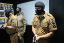 Policiais militares que trabalham na Companhia de Comandos e Serviços (CCS) e nas Diretorias da PM estão passando por instruções de tiros no caminhão de simulador de tiros da Polícia Civil do Paraná.  -  Curitiba, 25/02/2021  -  Foto: Soldado Amanda Morais