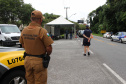 As forças policiais do Paraná fiscalizaram 1.333 estabelecimentos comerciais e realizaram 553 ações de dispersão de aglomeração entre a meia-noite de sábado (27) e as 7 horas desta segunda-feira (1º). Foram 138 prisões e 47 adolescentes apreendidos no primeiro final de semana de reforço na fiscalização das medidas de proteção contra a Covid-19. -  Curitiba, 01/03/2021  -  Foto: Divulgação SESP-PR