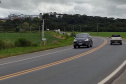 O Departamento de Estradas de Rodagem do Paraná (DER/PR) está realizando serviços de conservação na PR-340, em Castro, na região dos Campos Gerais. Os trabalhos estão em andamento no trecho de 5,72 quilômetros entre a PR-151 e o acesso para a cooperativa Castrolanda, e beneficiam os mais de 71 mil habitantes locais, além de toda a cadeia produtiva da região. -  Foto: Divulgação DER-PR