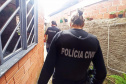 A Polícia Civil do Paraná (PCPR) participou nesta segunda-feira (8) da Operação Resguardo, a maior já realizada no combate a crimes de violência contra a mulher no país e coordenada pelo Ministério da Justiça e Segurança Pública (MJSP), por meio da Secretaria de Operações Integradas (Seopi).  A Operação Resguardo aconteceu simultaneamente nos 26 Estados e no Distrito Federal.  Foto:SESP