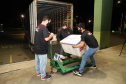O Paraná recebe mais 148,6 mil doses do imunizante CoronaVac para continuar a vacinação contra a Covid-19 no estado. O lote enviado pelo Ministério da Saúde chegou no início da noite no Centro de Medicamentos do Paraná (Cemepar), em Curitiba.09/03/2021. Foto: Geraldo Bubniak/AEN